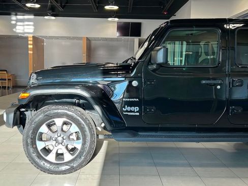 Used 2021 Jeep Wrangler Unlimited Sahara image 9