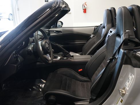 Used 2025 MAZDA MX-5 Miata Club w/ Brembo/BBS Recaro Package RWD image 14