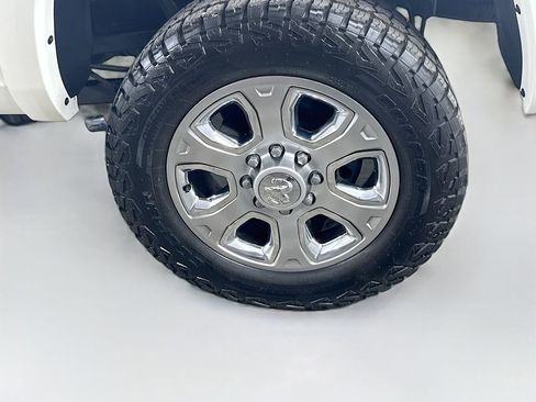 Used 2017 RAM 2500 Laramie AWD/4WD image 30