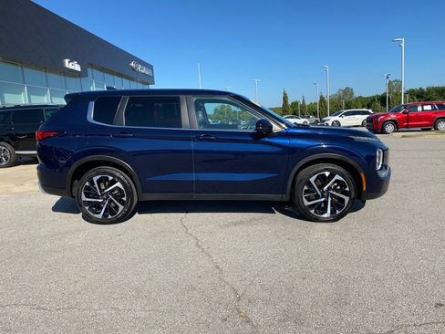 Used 2024 Mitsubishi Outlander SE AWD/4WD image 9