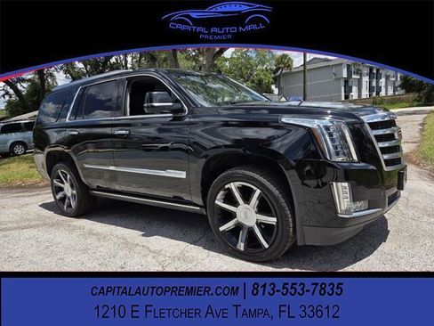 Used 2017 Cadillac Escalade Premium Luxury RWD image 1