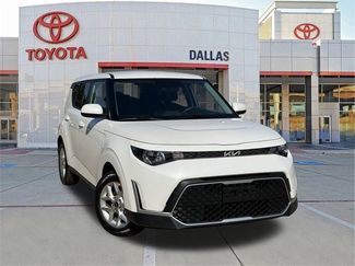 Used 2023 Kia Soul LX w/ LX Technology Package image 1