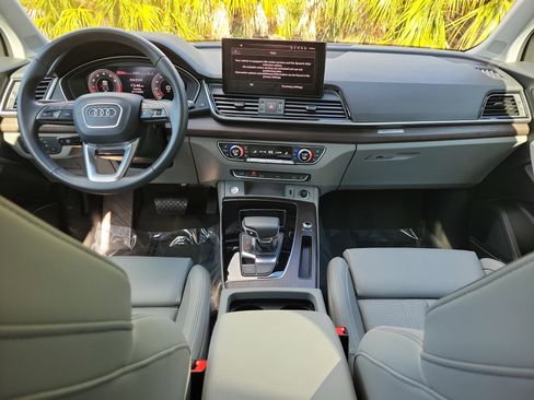 Certified 2025 Audi Q5 2.0T Premium Plus AWD/4WD image 12