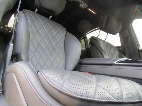 Used 2022 Mercedes-Benz S 580 4MATIC Sedan w/ AMG Line Package image 22