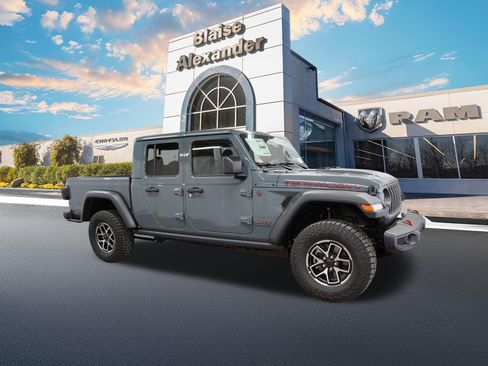 Used 2026 Jeep Gladiator Rubicon AWD/4WD image 1