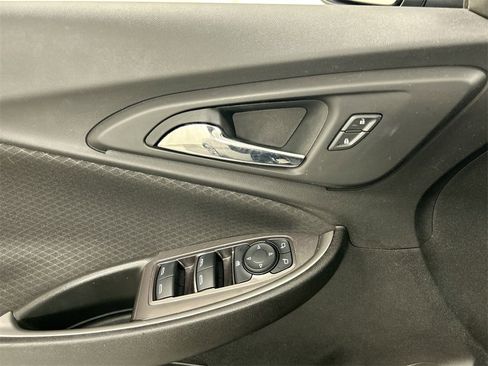 Used 2022 Chevrolet Malibu LT image 11