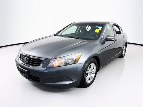 Used 2010 Honda Accord LX-P image 3