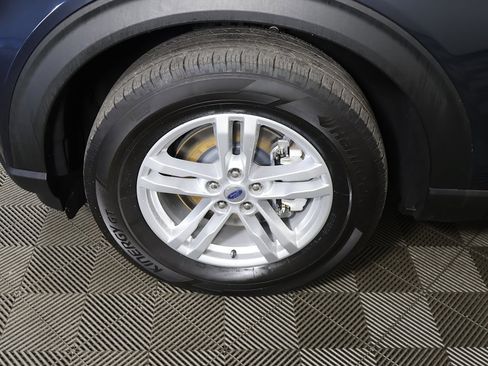 Used 2022 Ford Explorer XLT image 17