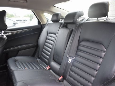 Certified 2019 Ford Fusion SEL image 7