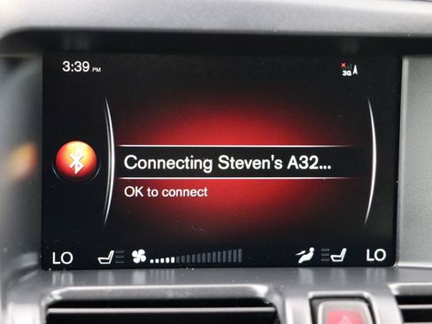 Used 2015 Volvo XC60 T6 w/ Proximity Package AWD/4WD image 23