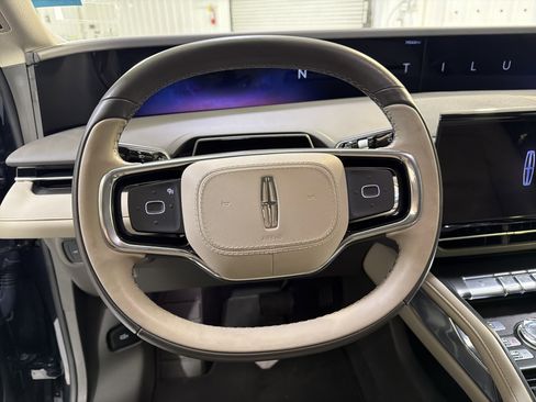 Used 2022 Lincoln Corsair Reserve w/ Equipment Group 201A AWD/4WD image 14