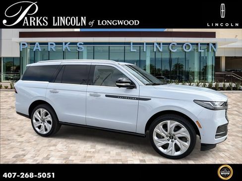 Certified 2025 Lincoln Navigator Black Label image 1