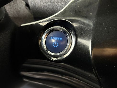 Used 2021 Toyota Prius Prime LE image 21