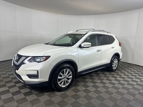 Used 2017 Nissan Rogue SV image 7