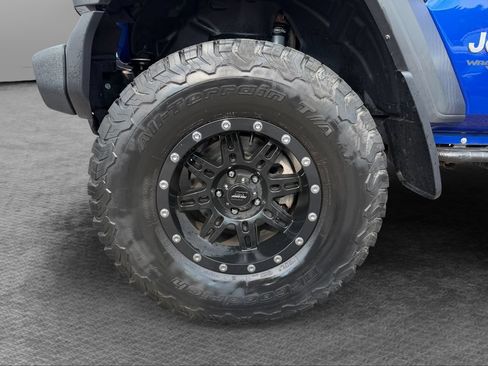Used 2019 Jeep Wrangler Sport AWD/4WD image 11