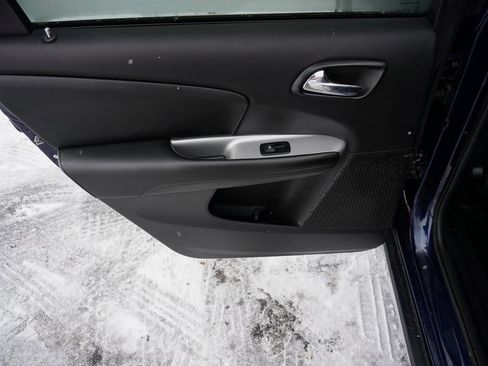 Used 2017 Dodge Journey SE image 19