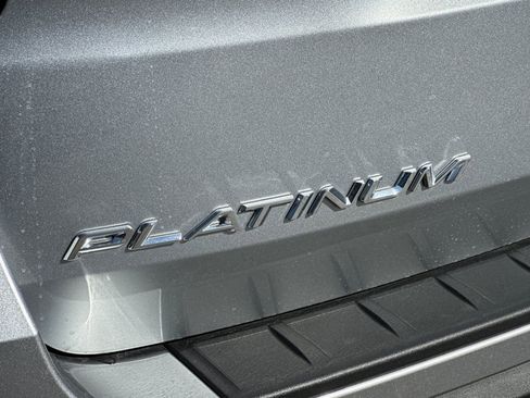 Used 2025 Ford Explorer Platinum w/ Ultimate Package image 8