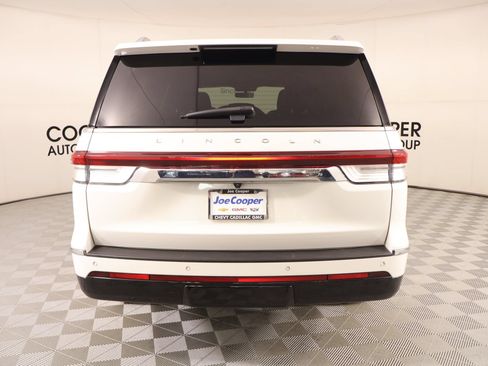 Used 2023 Lincoln Navigator L Reserve AWD/4WD image 23