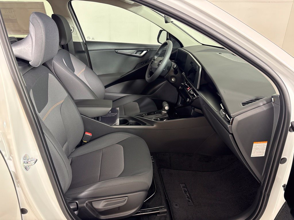 New 2026 Kia Niro LX FWD image 15