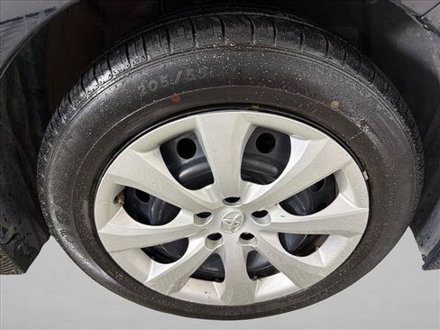 Used 2024 Toyota Corolla LE FWD image 12