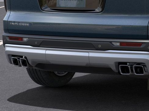 New 2025 Chevrolet Traverse LT w/ Sun and Wheel Package image 14