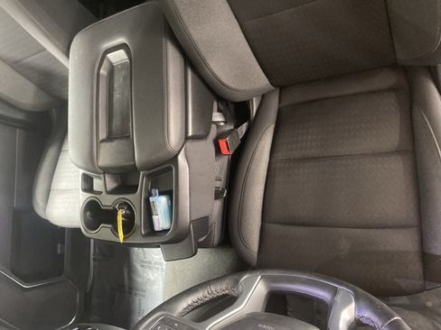 Used 2024 Chevrolet Silverado 1500 LT AWD/4WD image 15