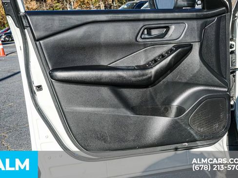 Used 2024 Nissan Rogue S image 46