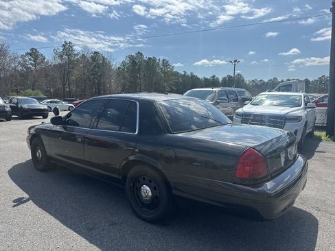 Used 2011 Ford Crown Victoria Police Interceptor image 4