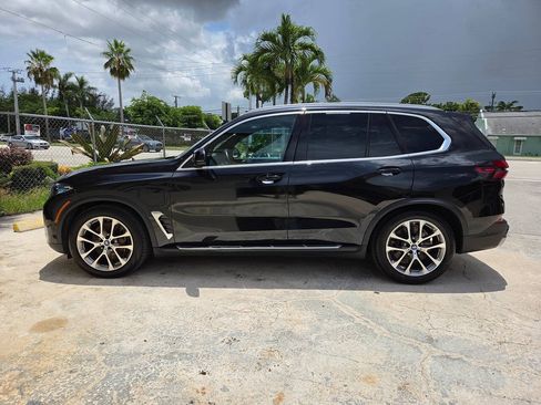 Used 2025 BMW X5 xDrive50e AWD/4WD image 8