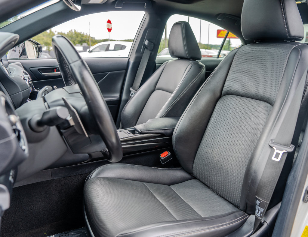 Used 2024 Lexus IS 300 w/ Comfort Package RWD image 18