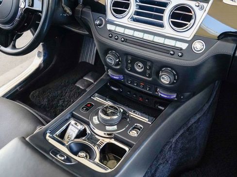 Used 2016 Rolls-Royce Dawn image 82