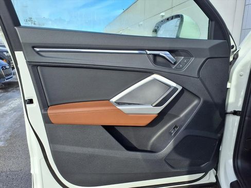 Used 2021 Audi Q3 2.0T Premium w/ 19" Wheel Package image 13