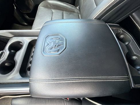 Used 2024 RAM 1500 Laramie AWD/4WD image 27