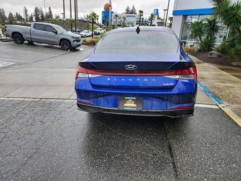 Used 2023 Hyundai Elantra Limited image 9