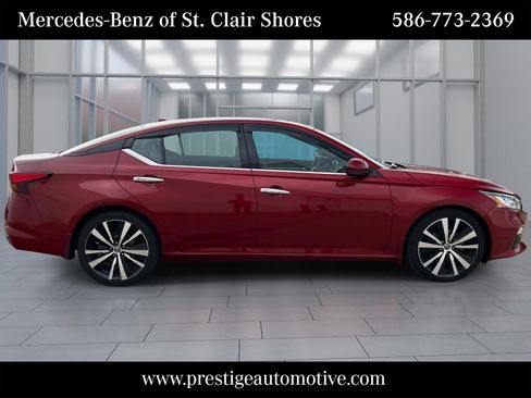Used 2020 Nissan Altima 2.0 Platinum FWD image 7