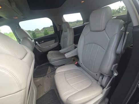 Used 2009 GMC Acadia SLT w/ Technology Package FWD image 13