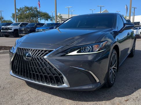 Used 2023 Lexus ES 350 w/ Premium Package image 9