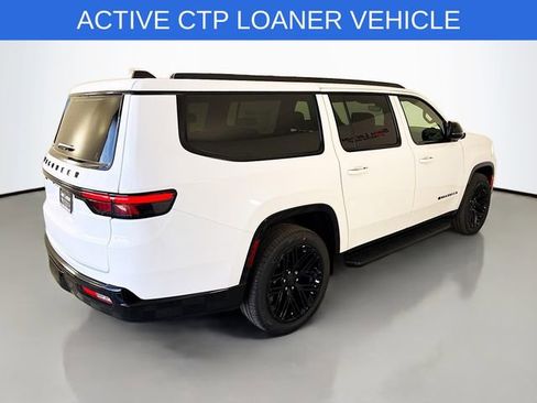 New 2025 Jeep Wagoneer L Series II w/ Premium Group I image 7