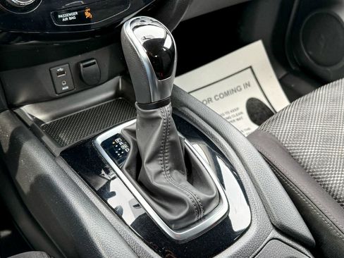 Used 2017 Nissan Rogue Sport SV w/ SV All-Weather Package image 24