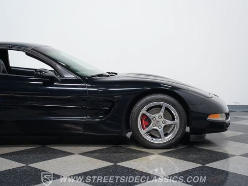 Used 2001 Chevrolet Corvette Coupe w/ Preferred Equipment Group2 RWD image 29