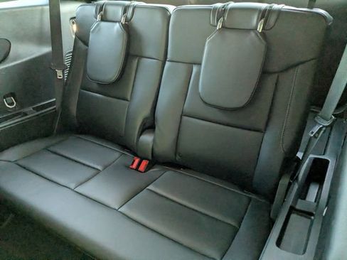 Used 2023 Ford Explorer XLT w/ Equipment Group 202A image 31