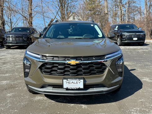 Certified 2024 Chevrolet Trax LT w/ Driver Confidence Package image 2