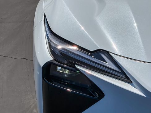 New 2026 Lexus ES 500e AWD/4WD image 7