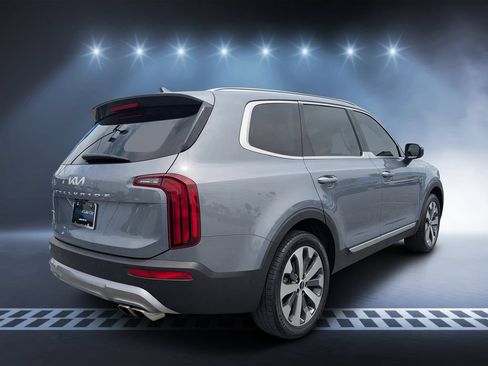 Used 2022 Kia Telluride S AWD/4WD image 3