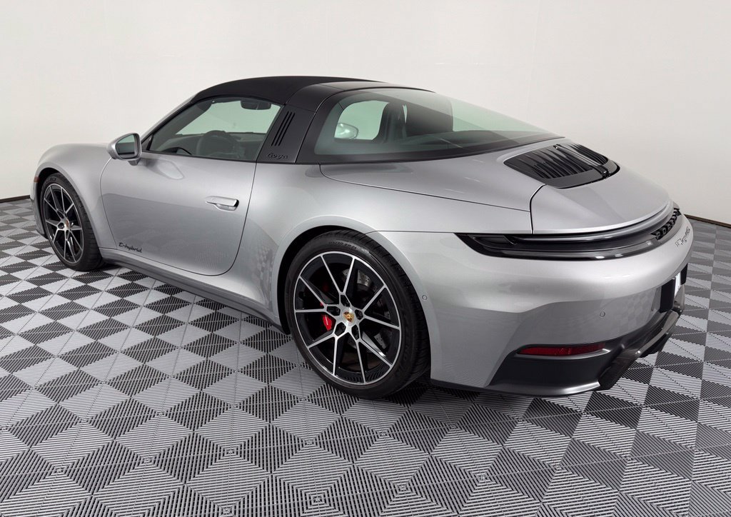 Certified 2026 Porsche 911 Targa 4 GTS AWD/4WD image 3
