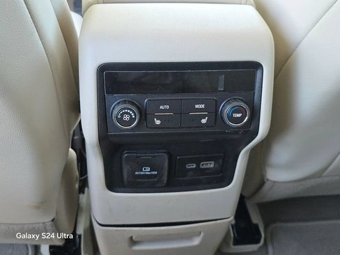 Used 2023 GMC Acadia Denali FWD image 22