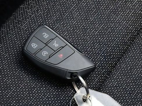 Used 2026 Chevrolet Traverse LT w/ Midnight/Sport Edition image 30