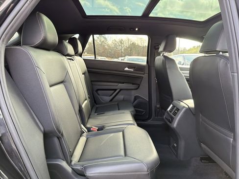 Used 2020 Volkswagen Atlas Cross Sport SEL image 15