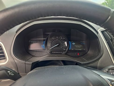 Used 2022 Ford Edge SEL w/ Convenience Package AWD/4WD image 7