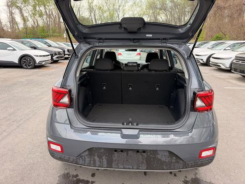 Certified 2025 Hyundai Venue SEL FWD image 32